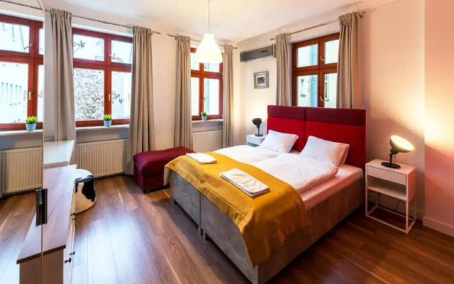 Estate Center Rooms Mokra
