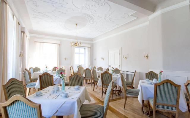 Schloss Heinsheim