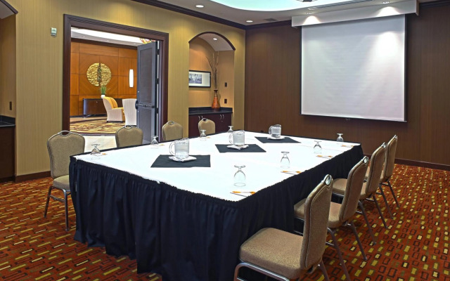 Courtyard by Marriott Hamilton