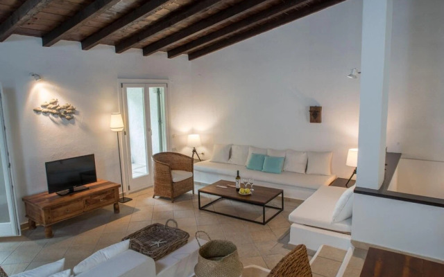 Skiathos Holidays Three-bedroom Villa