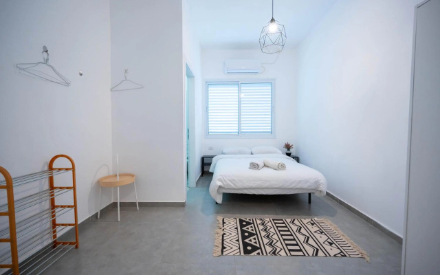 דירת 3 חדרי שינה וסלון