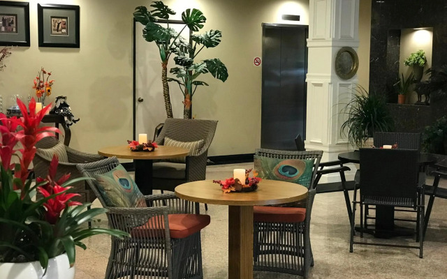 GreenTree Inn & Suites Alhambra