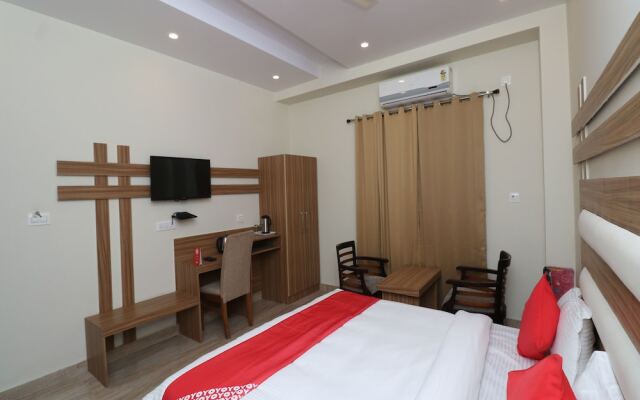 Oyo 23609 Hotel a S Residency