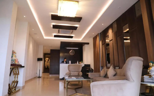 Paras Inn