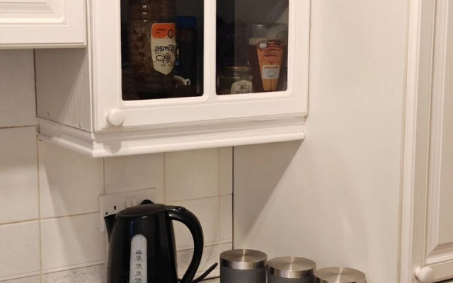 Beautiful 1-bed Apartment in Croydon-free Parking