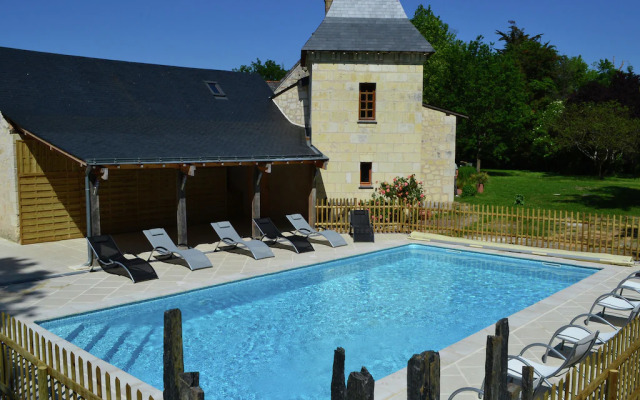 Cozy Holiday Home in Brion with Swimming Pool