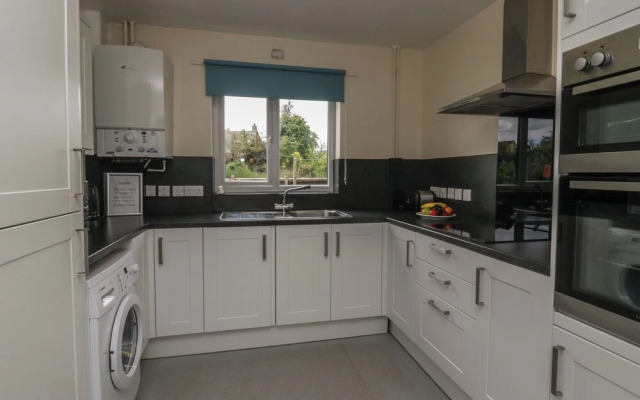 9 Eamont Park
