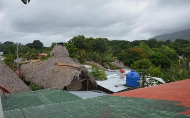 Hotel Comedor Los Cocos