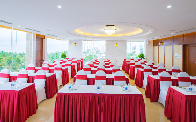 Le Hoang Beach Hotel Danang