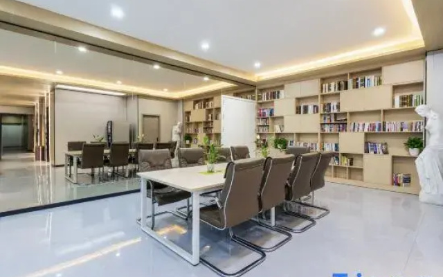 Home Inn Ease Hotel (Shanghai Pudong Jinqiao Road Subway Station)