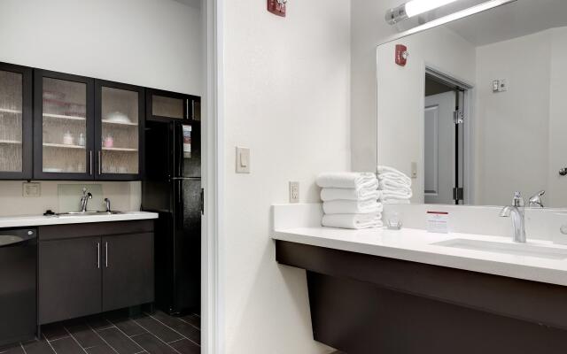 Candlewood Suites Waco by IHG