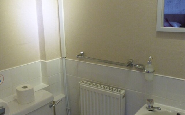 Castleneuk Guest House