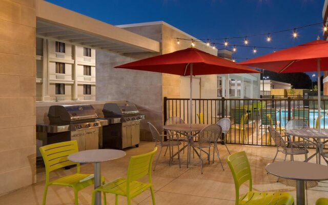 Home2 Suites by Hilton Charlotte Airport