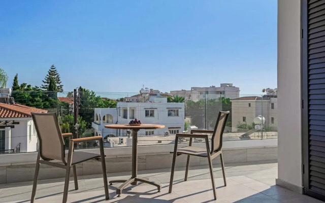 Sanders Olive - Cute 2-bdr Apt With Shared Pool