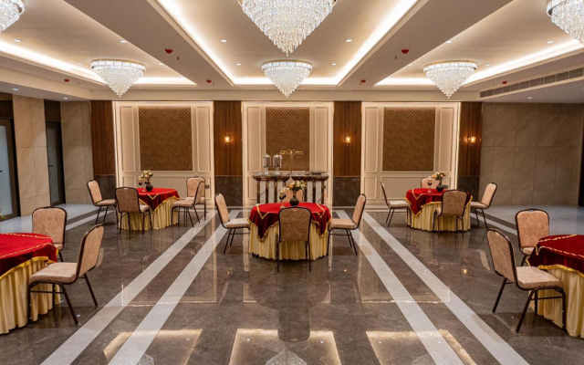 OYO 24912 Hotel Raunak