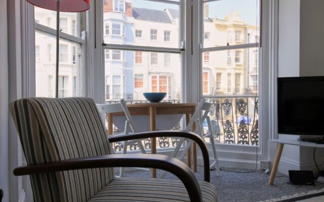 Lovely Kemptown Flat for 2 With Sea View