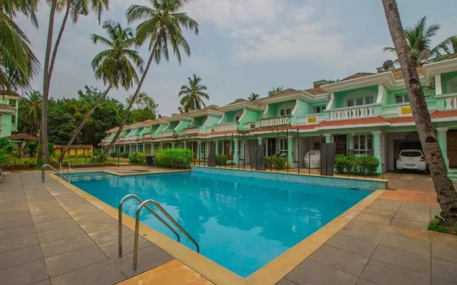 OYO Home 13674 Pool View Studio