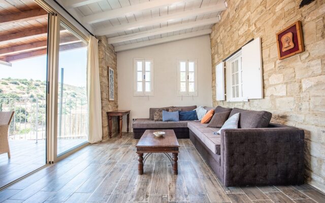 Cyprus Villages Hotel & Restaurant - Central Location - Bed & Breakfast - With Access To Pool And Stunning Views