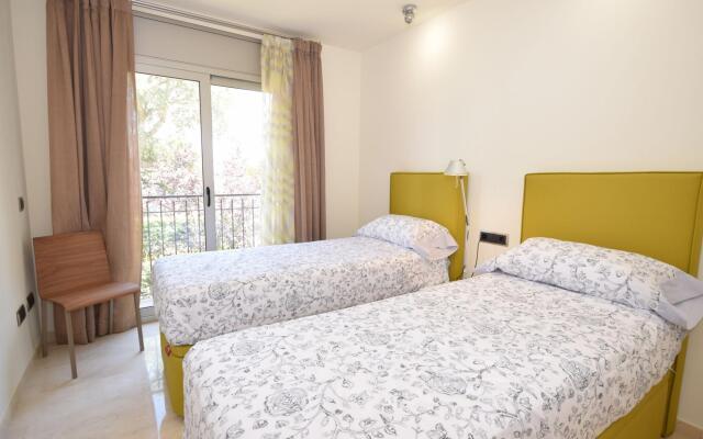Comfortable apartment in Castell d'Aro with terrace