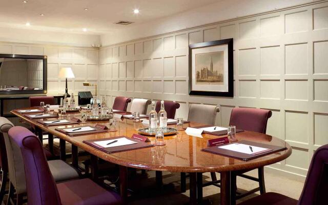 Mercure White Hart Hotel Salisbury and Apartments