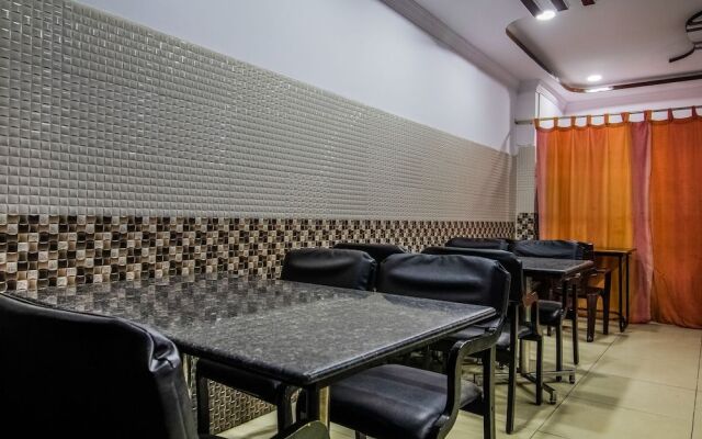 OYO 15739 Hotel Grand Brundavan