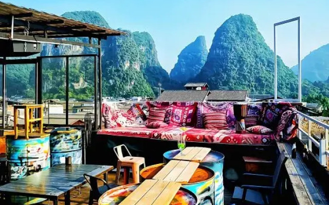 Yangshuo Showbiz Youth Hostel