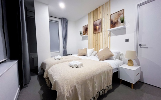 Cozy Luxury City Apartment in Central Bracknell
