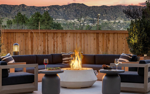 Cambria Hotel Burbank Airport