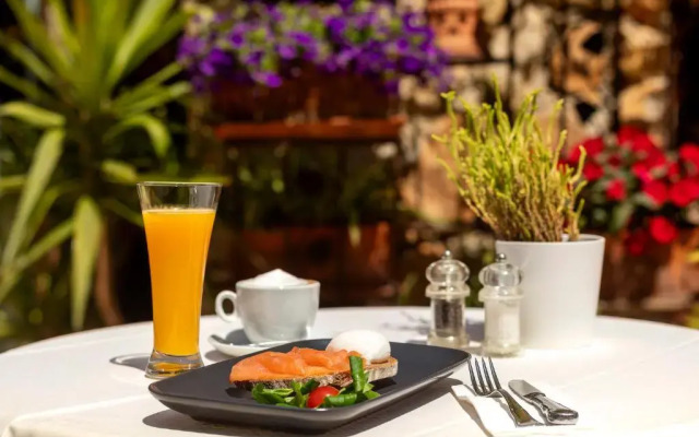 Petit Hotel Restaurante Ses Rotges - Adults Only