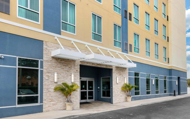 Staybridge Suites St. Petersburg Downtown by IHG