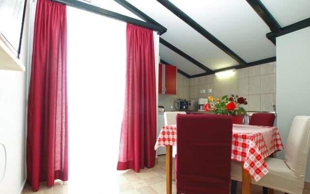 Apartments Dragica 1251