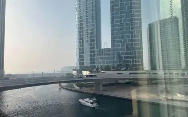 "Lux Bnb 2.5bd Amazing Marina Views"