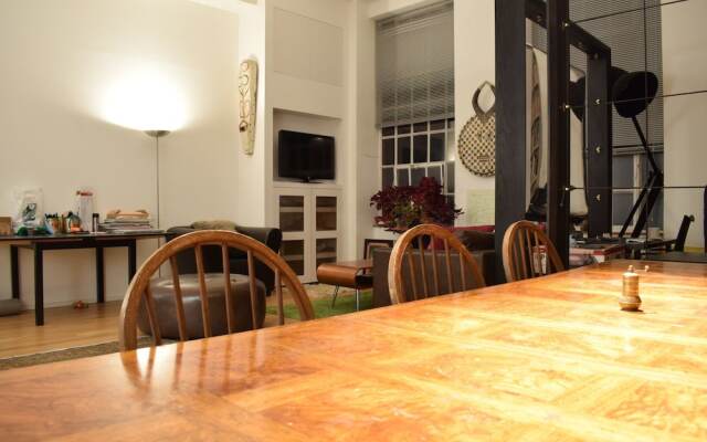 2 Bedroom Apartment Sleeps 4 in Kentish Town