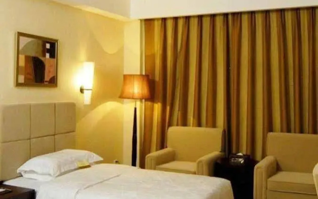 Tianjin Binhai Jianguo Hotel