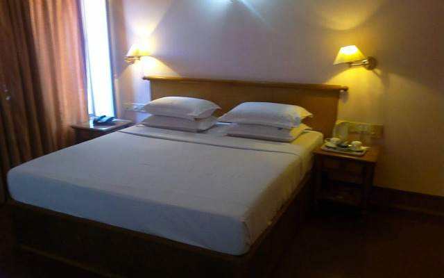 Mayura Residency