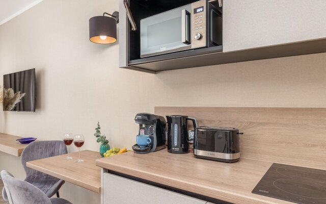 Blue Seashell Studio by Renters