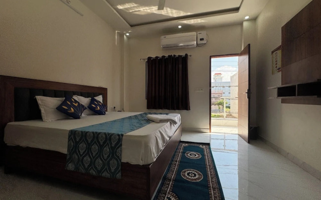 Shree Hanumat Kripa Dham