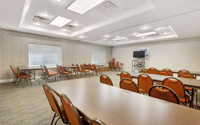 Best Western Plus Appleton Airport/Mall Hotel