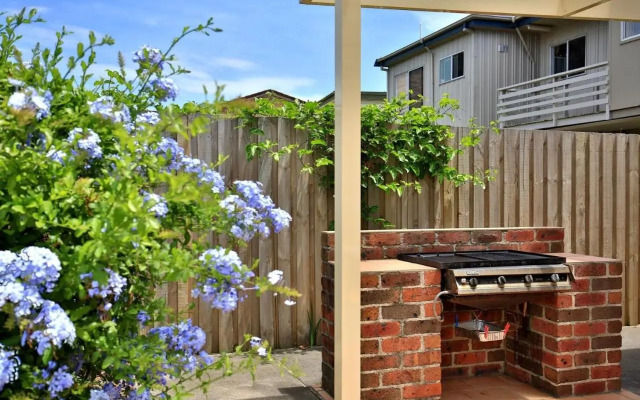 The Crescent - Pet Friendly - 1 Min To Beach