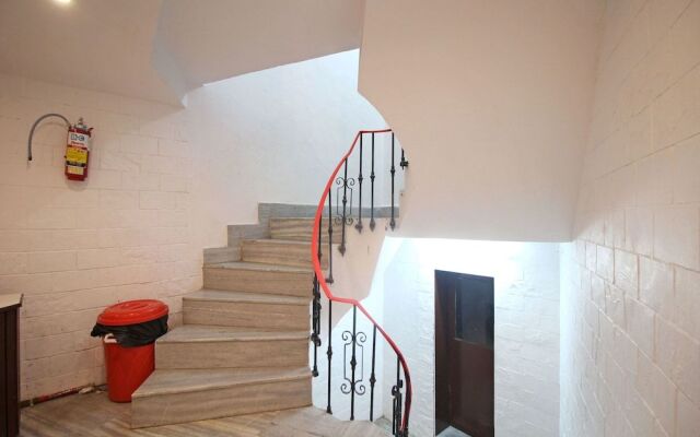 OYO 6119 Hotel Royal Classic