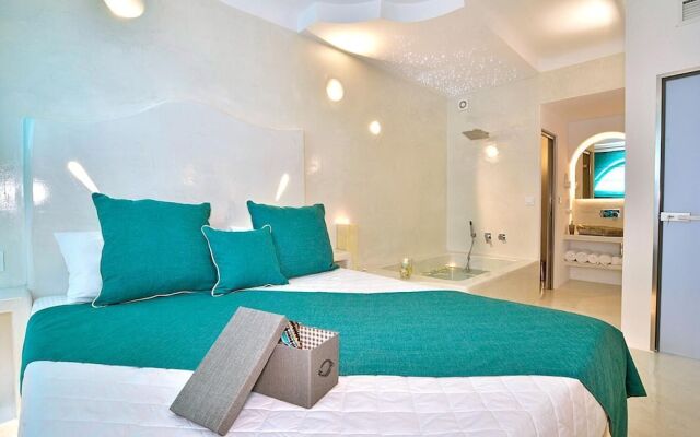 Santorini Loft Boutique Apartments