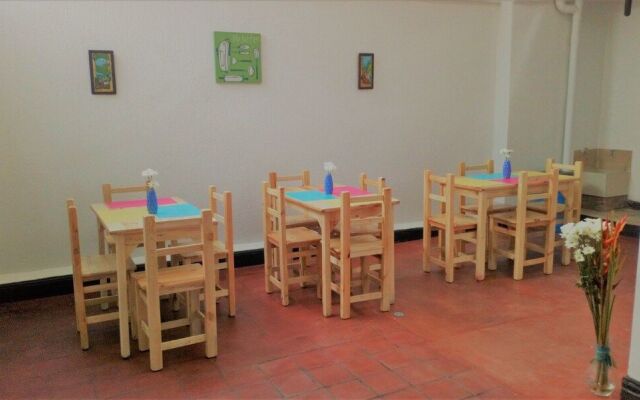 Tikay Cafe Hostel
