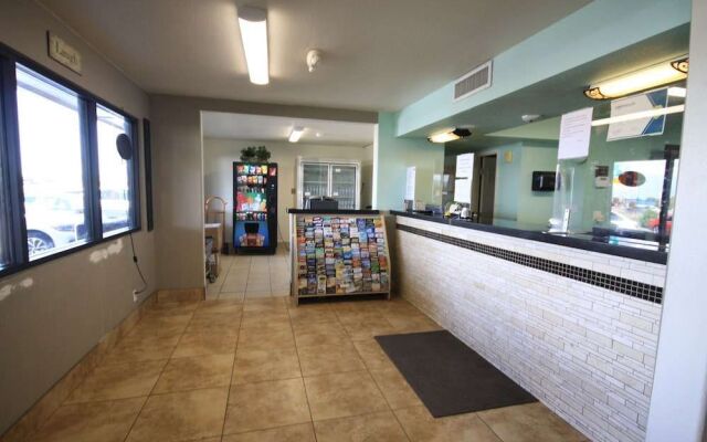 Apple Inn and Suites
