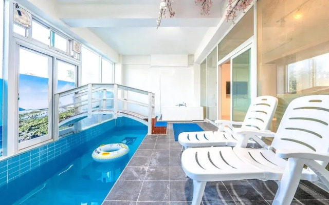 Gyeongju Lineview Poolvilla