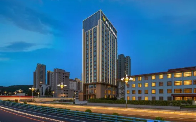 Vienna International Hotel (Tianshui Wanda Plaza Hongqiao) — 3-star hotel in Tianshui