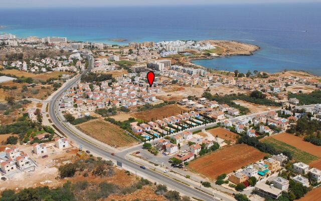 Protaras Holiday Villa Me25