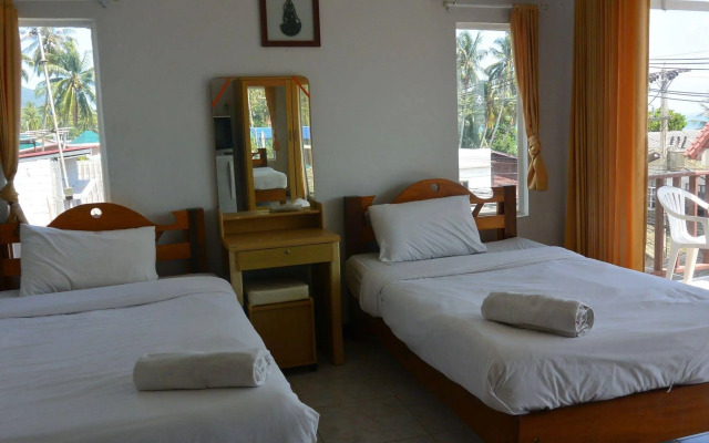 Baan Tai Backpackers