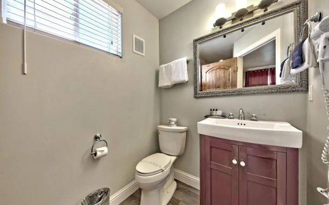 Secrets Inn Lake Tahoe