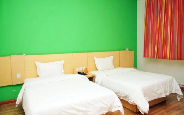 7 Days Inn Dongying Zibo Road Branch