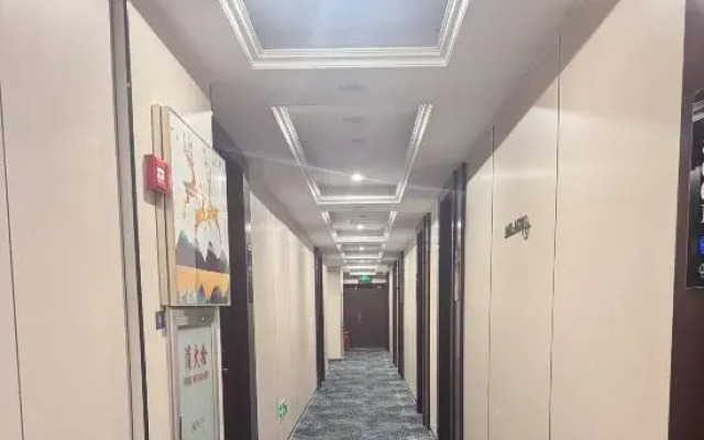 Starway Hotel
